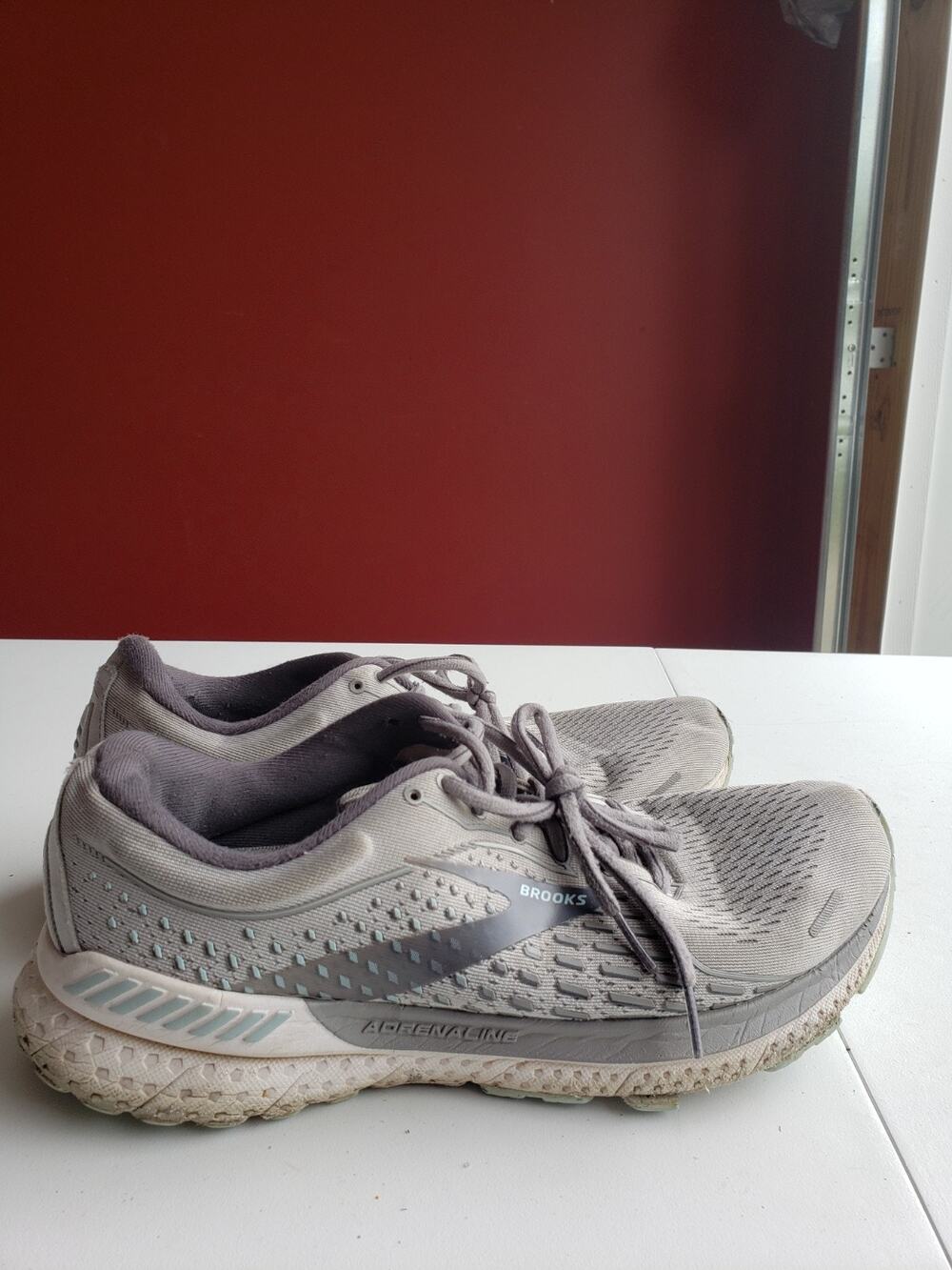 Brooks Adrenaline GTS 21 Shoes Size 11 Womens Gray Running Marathon 1203291B061